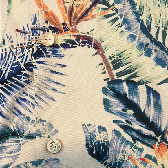Tommy Bahama Leaf Print Men's Shirt - Blue and Green 100% silk - Picture 5 of 6